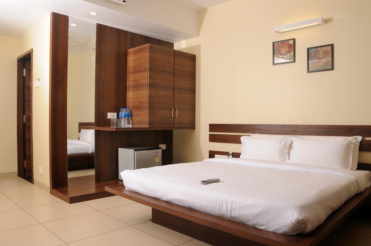 Hotel 3 Leaves Colhapur Exterior foto
