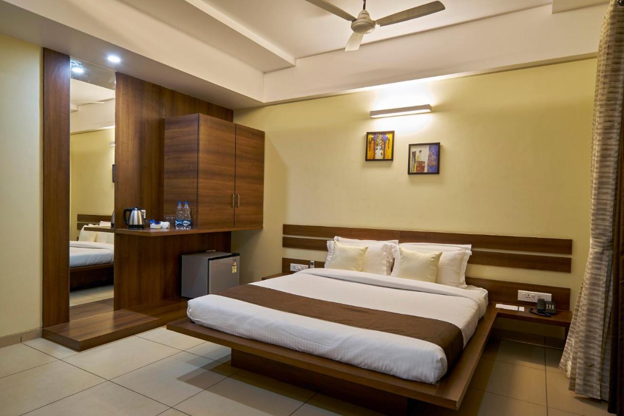 Hotel 3 Leaves Colhapur Exterior foto