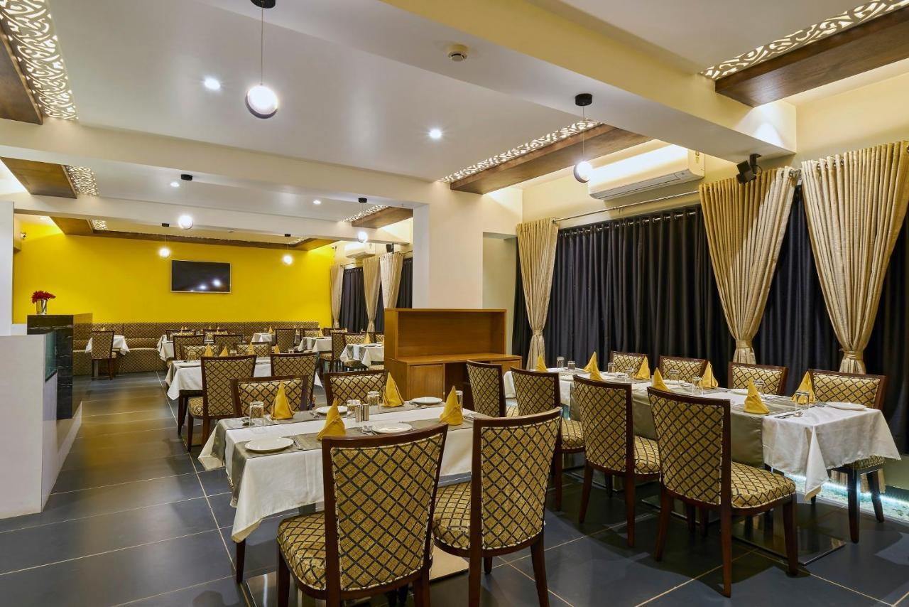 Hotel 3 Leaves Colhapur Exterior foto