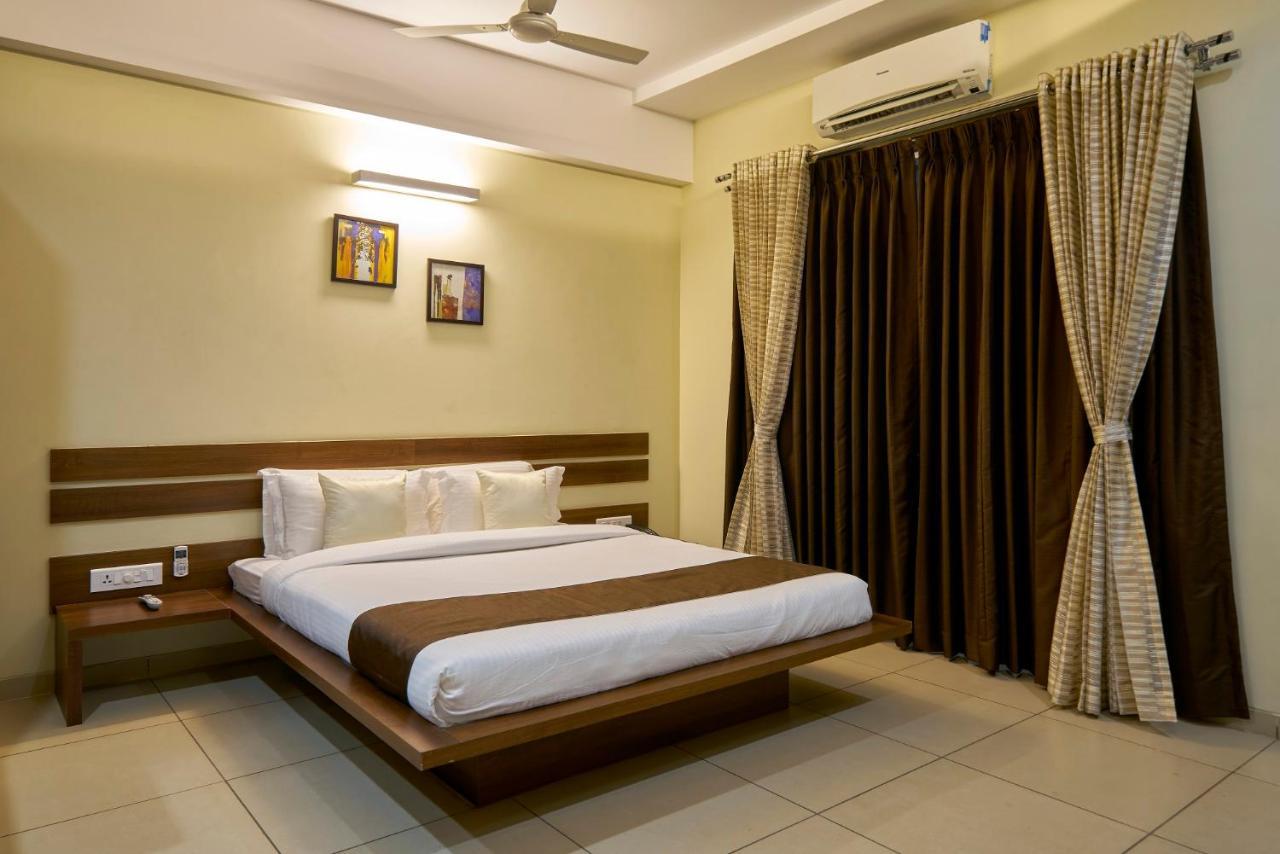 Hotel 3 Leaves Colhapur Exterior foto